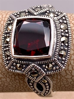 *Кольцо р.17 Марказит Гранат Пироп арт. HR978-601 вес 4.99 г - фото 318001