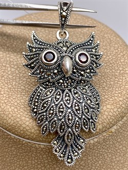 *Подвеска Филин Марказит Пироп арт. HP1035-446 вес 8,83 г - фото 318807