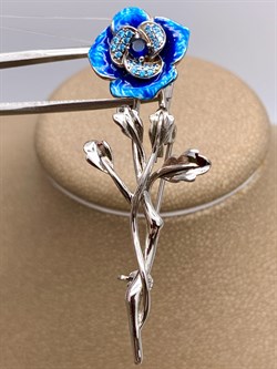 *Брошь-кулон Роза Эмаль арт. AB-Br00350-X-W-SAP-Bl-AQ-073 вес 6,51 г - фото 320424 *Брошь-кулон Роза Эмаль арт. AB-Br00350-X-W-SAP-Bl-AQ-073 вес 6,51 г - фото 320424