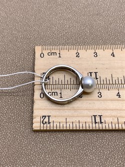 *Кольцо р.18 Белый Жемчуг д.8,5*9мм арт. 1.0318.0.b-759 Вес 3,17 г - фото 320532