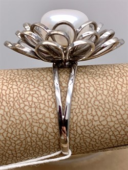 *Кольцо р.19 Белый Жемчуг д.10*10,5мм арт. 1.0325.0.b-551 Вес 5,89 г - фото 320632