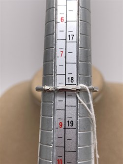 *Кольцо р.18 Белый Жемчуг д.9*9,5мм арт. 1.0469.0.b-438 Вес 2,75 г - фото 322135