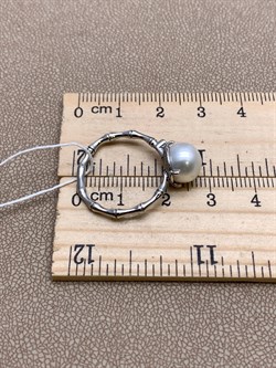 *Кольцо р.18 Белый Жемчуг д.9*9,5мм арт. 1.0469.0.b-438 Вес 2,75 г - фото 322142