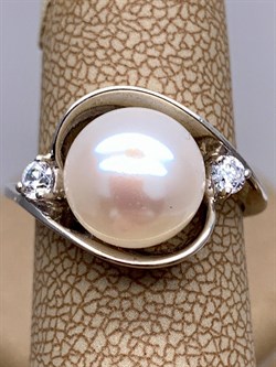 *Кольцо р.16 Белый Жемчуг д.9,5*10мм арт. 1.0639.0.b-161 Вес 3,76 г - фото 322966