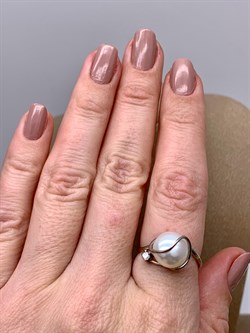 *Кольцо р.18 Белый Жемчуг д.10*10,5мм арт. 1.0422.0.b-849 Вес 3,07 г - фото 322991