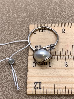 *Кольцо р.18 Белый Жемчуг д.10*10,5мм арт. 1.0422.0.b-849 Вес 3,07 г - фото 322993