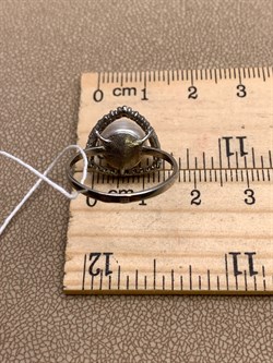 *Кольцо р.18 Белый Жемчуг д.9,5*10мм арт. 1.0823.0.b-948 Вес 2,82 г - фото 324284