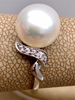 *Кольцо р.18,5 Белый Жемчуг д.9,5*10мм арт. 1.0445.0.b-560 Вес 3,15 г - фото 324392