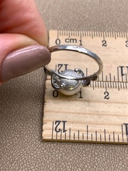 *Кольцо р.18,5 Белый Жемчуг д.9,5*10мм арт. 1.0445.0.b-560 Вес 3,15 г - фото 324397