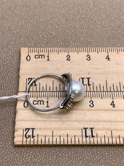 *Кольцо р.18 Белый Жемчуг д.9,5*10мм арт. 1.0674.0.b-432 Вес 2,97 г - фото 324409