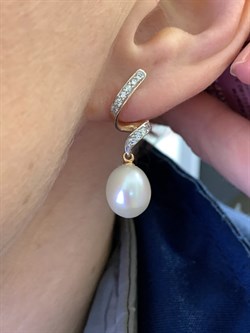 *Серьги Белый Жемчуг цв Красное д.9,5-10 арт. 2.0180.3.d-524 Вес 6,17 г - фото 328096