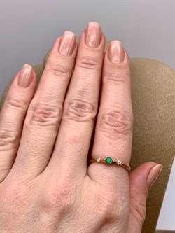 *Кольцо р.18 Изумруд цв Красное арт. 13484-101-749 (вес 1,19 г) - фото 329314 *Кольцо р.18 Изумруд цв Красное арт. 13484-101-749 (вес 1,19 г) - фото 329314