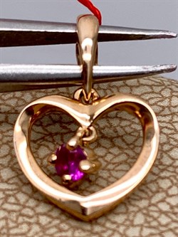 *Подвеска Сердце Рубин цв Красное арт. 34083-103-789 (вес 0,7 г) - фото 329399