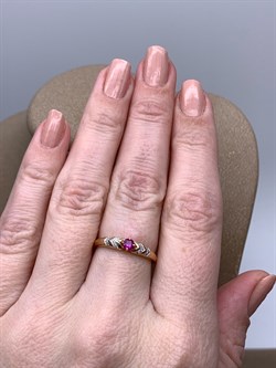 *Кольцо р.17 Рубин цв Красное арт. 13325-103-317 (вес 1,53 г) - фото 329604 *Кольцо р.17 Рубин цв Красное арт. 13325-103-317 (вес 1,53 г) - фото 329604