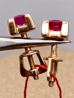 *Пусеты Рубин цв Красное арт. 23984-103-731 (вес 1,84 г) - фото 329775