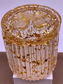 Стакан с крышкой Бантик р. 7*8,5 см Янтарь Золотая поталь арт 250302 вес 172,14 гр - фото 329888