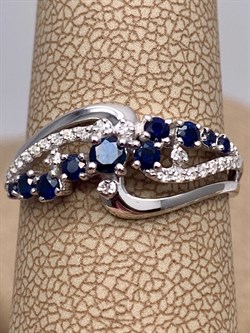 *Кольцо р.18 Сапфир цв Белое арт. 13639-202-084 (вес 2,58 г) - фото 330254