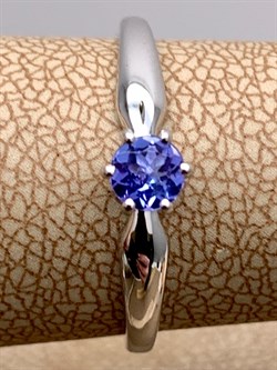 *Кольцо р.18 Танзанит цв Белое арт. 12684-204-281 (вес 1,52 г) - фото 331100 *Кольцо р.18 Танзанит цв Белое арт. 12684-204-281 (вес 1,52 г) - фото 331100