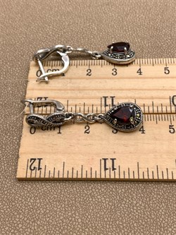 *Серьги Микс Марказит Гранат Пироп арт. HE1414-104 вес 8,46 г - фото 331908 *Серьги Микс Марказит Гранат Пироп арт. HE1414-104 вес 8,46 г - фото 331908