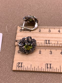 *Серьги Цветы Марказит Хризолит арт. HE1456-579 вес  7.79 г - фото 332047 *Серьги Цветы Марказит Хризолит арт. HE1456-579 вес  7.79 г - фото 332047