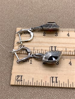 *Серьги Микс Марказит Гранат Пироп арт. HE848-052 вес 8,11 г - фото 332081