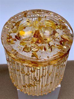 Стакан с крышкой р-р 7*8,5 см Янтарь Золотая поталь арт 250303 вес 178,85 гр - фото 332345