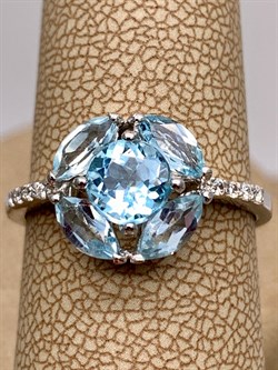 *Кольцо р.18 Голубой Топаз арт. R00082-205, (вес 2,74 г) - фото 334038 *Кольцо р.18 Голубой Топаз арт. R00082-205, (вес 2,74 г) - фото 334038