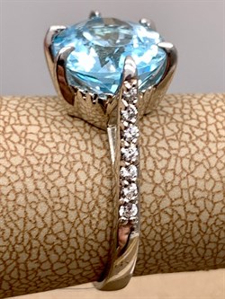 *Кольцо р.17  Голубой Топаз арт. R00079-413 вес 4,58 г - фото 334273