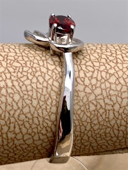 *КОЛЬЦО р.17,5 Гранат арт. R00009-742, (вес 2,64 г) - фото 335264