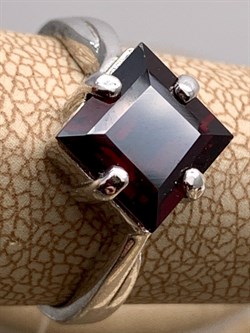 *КОЛЬЦО р.17 Гранат арт. R00059-133, (вес 3,34 г) - фото 335285 *КОЛЬЦО р.17 Гранат арт. R00059-133, (вес 3,34 г) - фото 335285