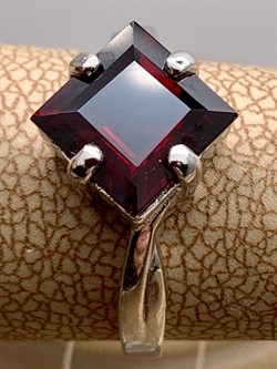 *КОЛЬЦО р.17 Гранат арт. R00059-133, (вес 3,34 г) - фото 335286 *КОЛЬЦО р.17 Гранат арт. R00059-133, (вес 3,34 г) - фото 335286