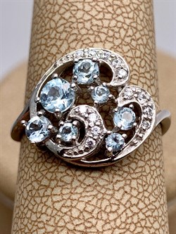 *Кольцо р.18 Голубой Топаз арт. R00416-845, (вес 2,97 г) - фото 335831