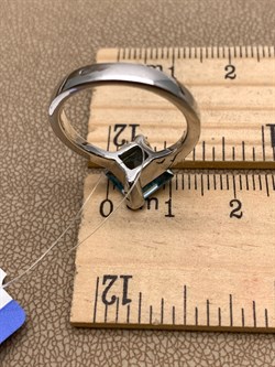 *Кольцо р.17,5 Голубой Топаз арт. R00401-935, (вес 4,02 г) - фото 335853