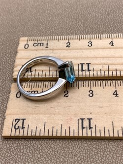 *Кольцо р.17,5 Голубой Топаз арт. R00401-935, (вес 4,02 г) - фото 335855