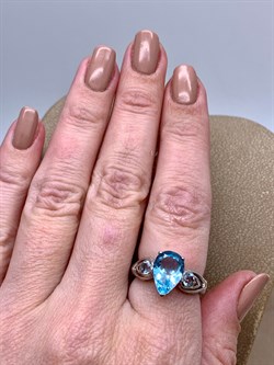 *Кольцо р.18  Голубой Топаз арт. R00219-749 Вес 4,07 г - фото 335903 *Кольцо р.18  Голубой Топаз арт. R00219-749 Вес 4,07 г - фото 335903