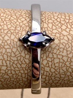 *Кольцо р.17,5 Сапфир иск арт. 01-2454/0ГТС-00-585 вес 1,92 г - фото 337015