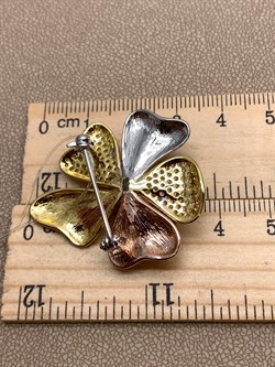 *Брошь Цветок Белый Жемчуг арт. PI-Br2501-3-X-RWL-PN-X-W-658 вес 8,5 г - фото 337408 *Брошь Цветок Белый Жемчуг арт. PI-Br2501-3-X-RWL-PN-X-W-658 вес 8,5 г - фото 337408