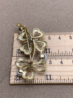 *Брошь Клевер Белый Жемчуг арт. PI-Br02612-X-L-PN-X-X-174 вес 9,9 г - фото 337516 *Брошь Клевер Белый Жемчуг арт. PI-Br02612-X-L-PN-X-X-174 вес 9,9 г - фото 337516