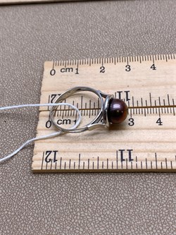 *Кольцо р.18 Шоколадный Жемчуг д.8,5*9мм арт. 1.0652.0.b-805 Вес 3,17 г - фото 337737 *Кольцо р.18 Шоколадный Жемчуг д.8,5*9мм арт. 1.0652.0.b-805 Вес 3,17 г - фото 337737