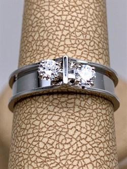 *Кольцо р.18 Белый Фианит цв Белое арт. 01-5140-00-501-1120-38-287,идет на 17-17,5 размер (вес 3,55 г) - фото 341804