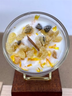 Свеча соевая янтарь лепестки арт 250414 вес 108,49 гр - фото 342900 Свеча соевая янтарь лепестки арт 250414 вес 108,49 гр - фото 342900