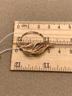 *Брошь-Кольцо для платка р.17,75 Лист Белый Фианит цв Красное  арт. 12-0003-00-401-1110-48-071 вес 3,19 г - фото 343748 *Брошь-Кольцо для платка р.17,75 Лист Белый Фианит цв Красное  арт. 12-0003-00-401-1110-48-071 вес 3,19 г - фото 343748