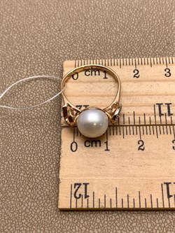 *Кольцо р.17 д.9-9,5  Белый Жемчуг цв Красное арт. 1.0243.0.b-211 Вес 3,05 г - фото 345654 *Кольцо р.17 д.9-9,5  Белый Жемчуг цв Красное арт. 1.0243.0.b-211 Вес 3,05 г - фото 345654