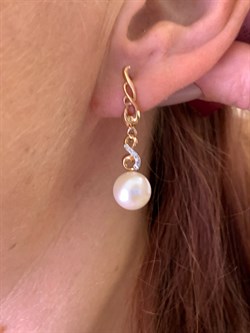 *Серьги д.9-9,5 Белый Жемчуг цв Красное арт. 2.0243.2.b-766 Вес 5,21 г - фото 345657 *Серьги д.9-9,5 Белый Жемчуг цв Красное арт. 2.0243.2.b-766 Вес 5,21 г - фото 345657