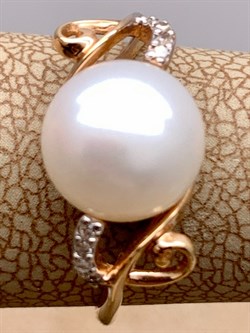 *Кольцо р.17  д.9-9,5 Белый Жемчуг цв Красное арт. 1.0244.0.b-984 Вес 3,03 г - фото 345752