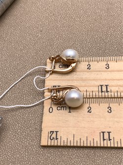 *Серьги д.8,5-9 Белый Жемчуг цв Красное арт. 2.0244.1.b-506 Вес 5,06 г - фото 345774 *Серьги д.8,5-9 Белый Жемчуг цв Красное арт. 2.0244.1.b-506 Вес 5,06 г - фото 345774