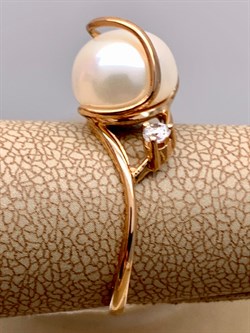 *Кольцо р.17,5 Белый Жемчуг д.10-10,5 цв Красное арт. 1.0422.0.b-449 Вес 3,41 г - фото 345793 *Кольцо р.17,5 Белый Жемчуг д.10-10,5 цв Красное арт. 1.0422.0.b-449 Вес 3,41 г - фото 345793