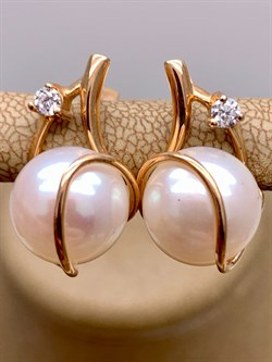 *Серьги Белый Жемчуг д.10-10,5 цв Красное арт. 2.0422.0.b-386 Вес 6,39 г - фото 345812 *Серьги Белый Жемчуг д.10-10,5 цв Красное арт. 2.0422.0.b-386 Вес 6,39 г - фото 345812