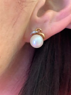 *Серьги Белый Жемчуг д.9-9,5 цв Красное арт. 2.0237.1.b-733 Вес 4,36 г - фото 345854 *Серьги Белый Жемчуг д.9-9,5 цв Красное арт. 2.0237.1.b-733 Вес 4,36 г - фото 345854