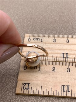 *Кольцо р.17 Белый Жемчуг д.10,5-11 цв Красное арт. 1.0425.0.b-050 Вес 3,32 г - фото 345954 *Кольцо р.17 Белый Жемчуг д.10,5-11 цв Красное арт. 1.0425.0.b-050 Вес 3,32 г - фото 345954